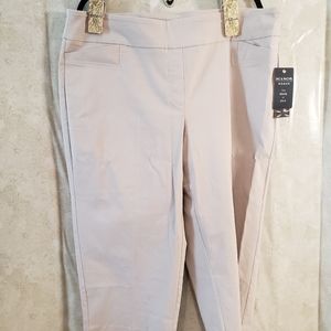 Zac and Rachel Stretch Khaki Capri Pants 20W